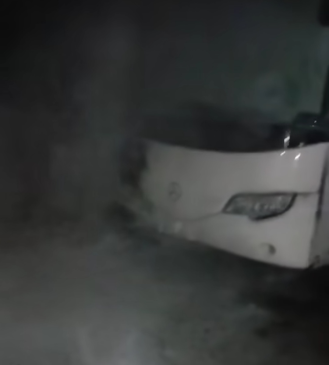 اشتعال النيران في الأتوبيس 