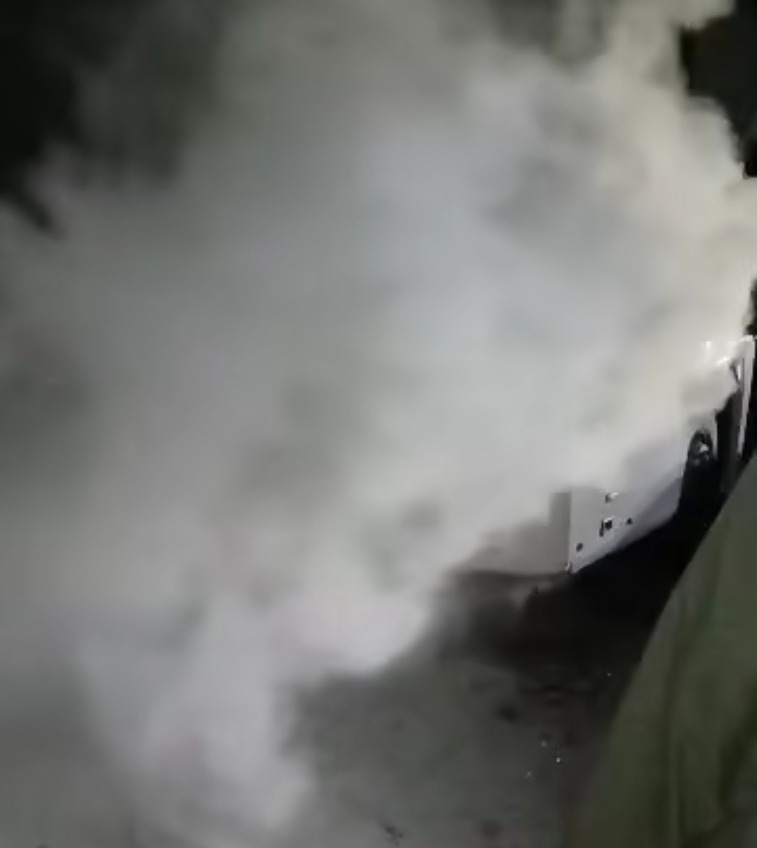 اشتعال النيران في الأتوبيس 