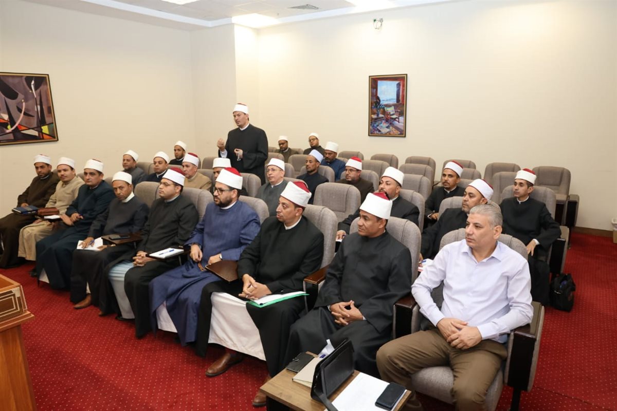     وزير الأوقاف يجتمع بمسئولي الإرشاد الديني ونشر الدعوة بالمديريات الإقليمية لبحث خطة العمل الدعوي للعام القادم