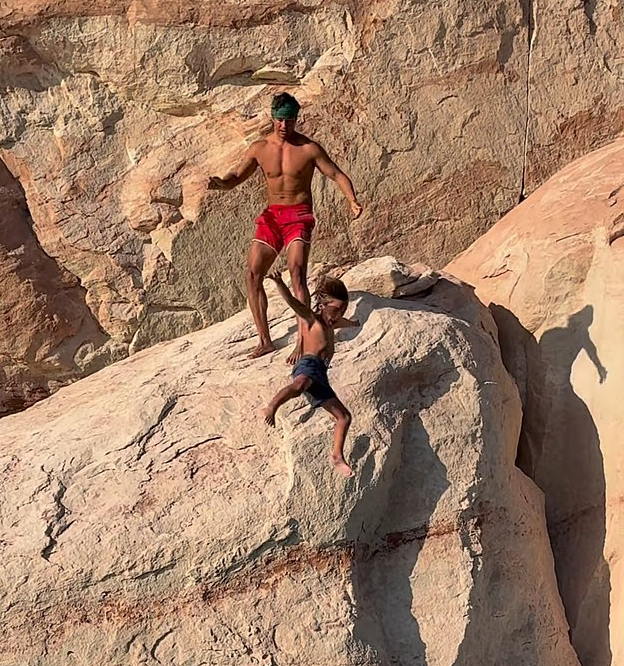 المؤثر الأمريكي جاريت جي