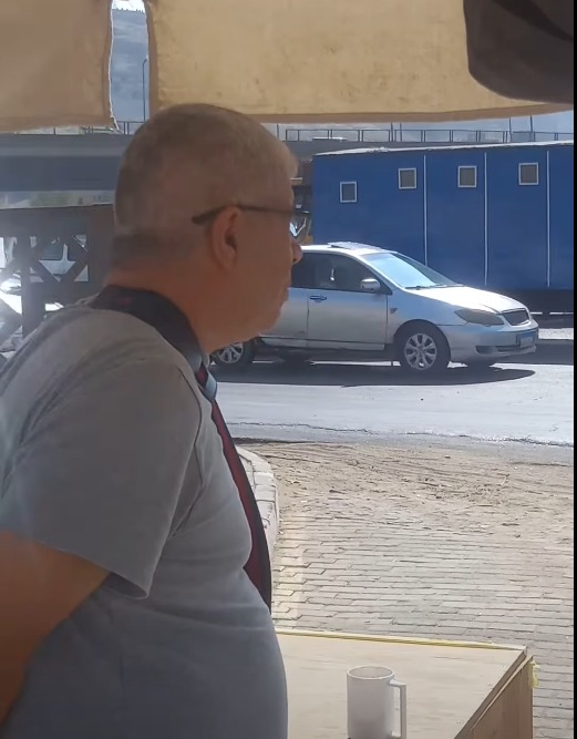 حريق يلتهم سيارة أحمد شوبير علي طريق صلاح سالم