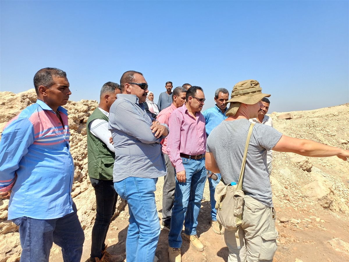 مدير عام آثار الأقصر يتفقد منطقة الجبلين الأثرية بإسنا