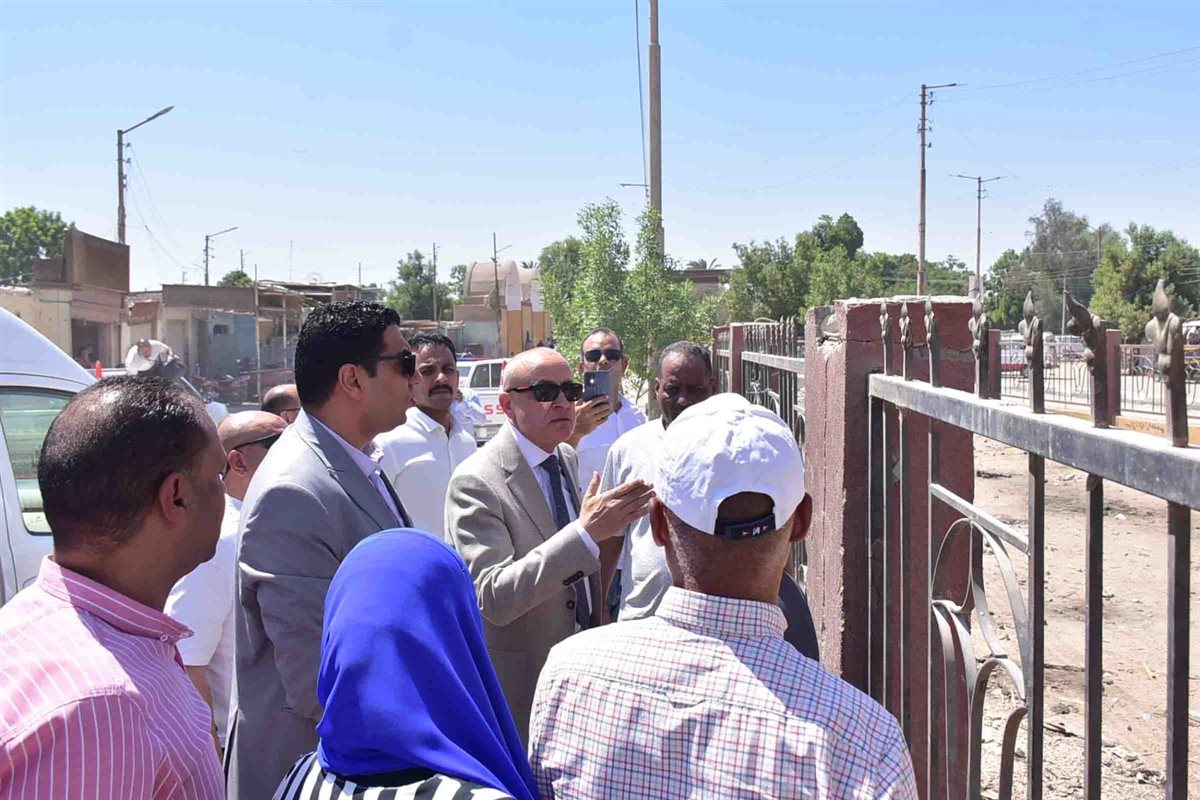 محافظ الأقصر يفتتح مشروعات تنموية بإسنا