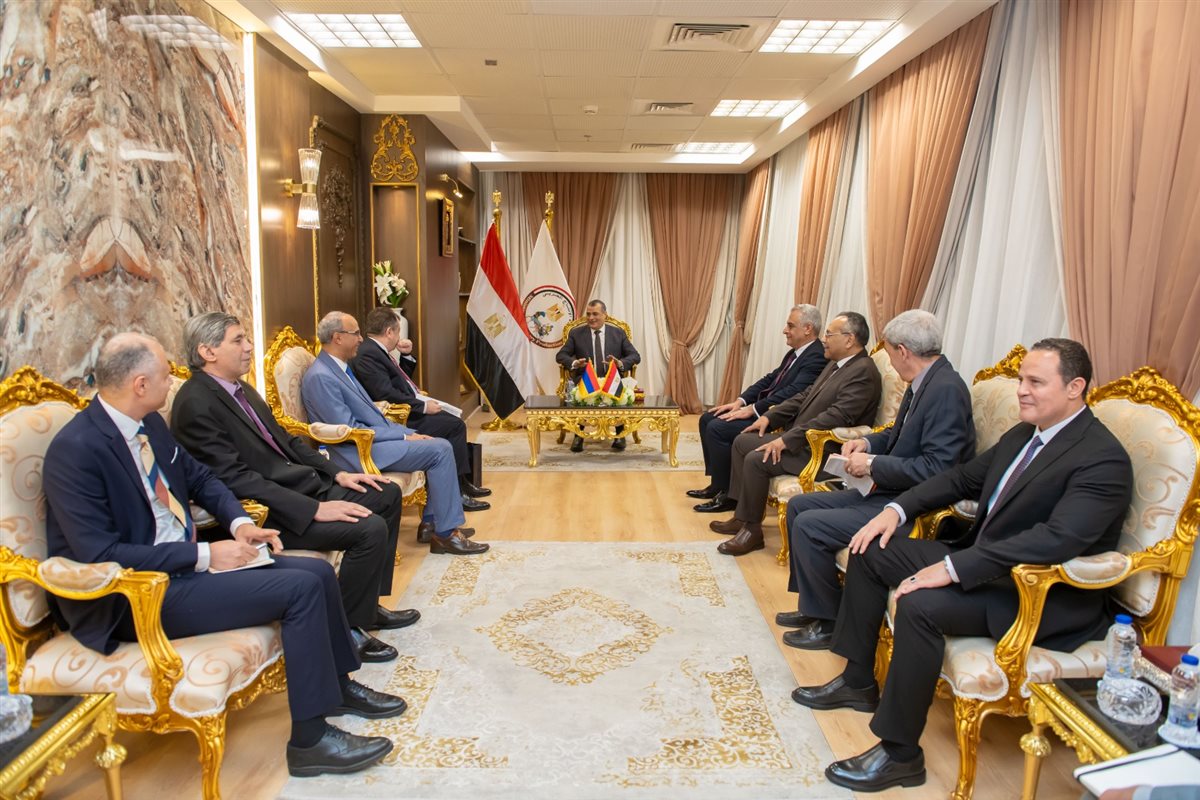 وزير الدولة للإنتاج الحربي يستقبل السفير الأرميني لبحث أوجه التعاون المشترك 