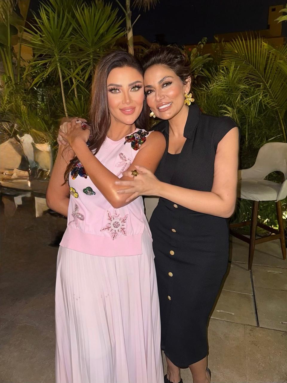 لقطات من احتفال رضوى الشربيني بعيد ميلادها الـ 44