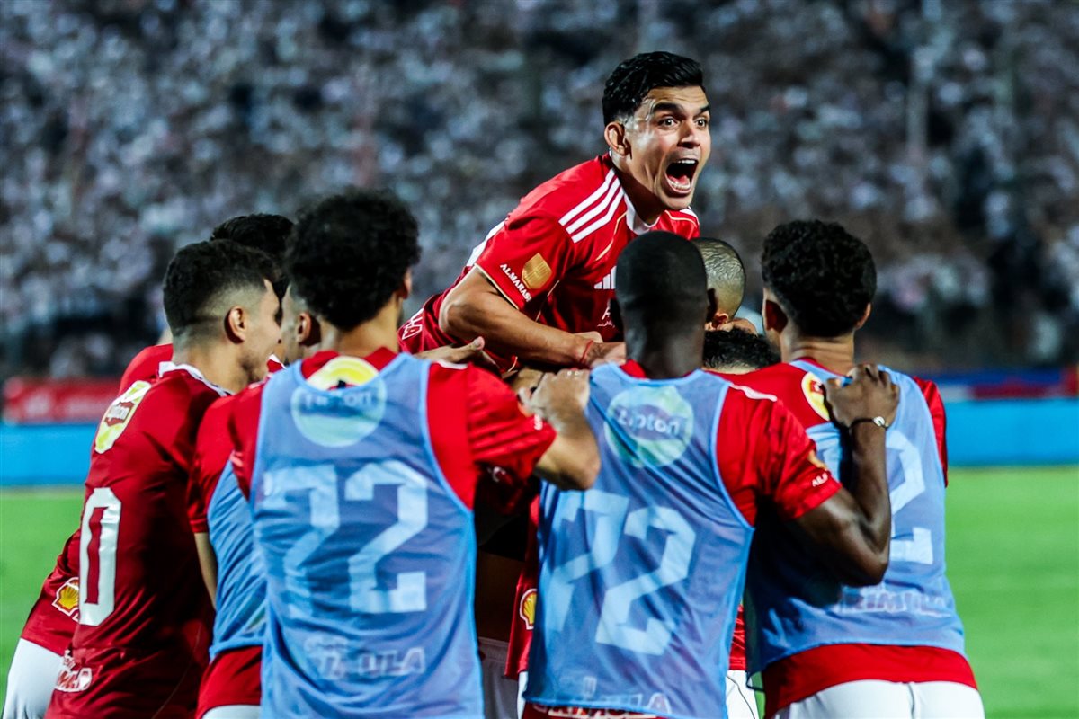 احتفال لاعبي الأهلي