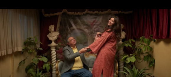 غادة عادل وماجد الكدواني من فيلم فيها إيه يعني