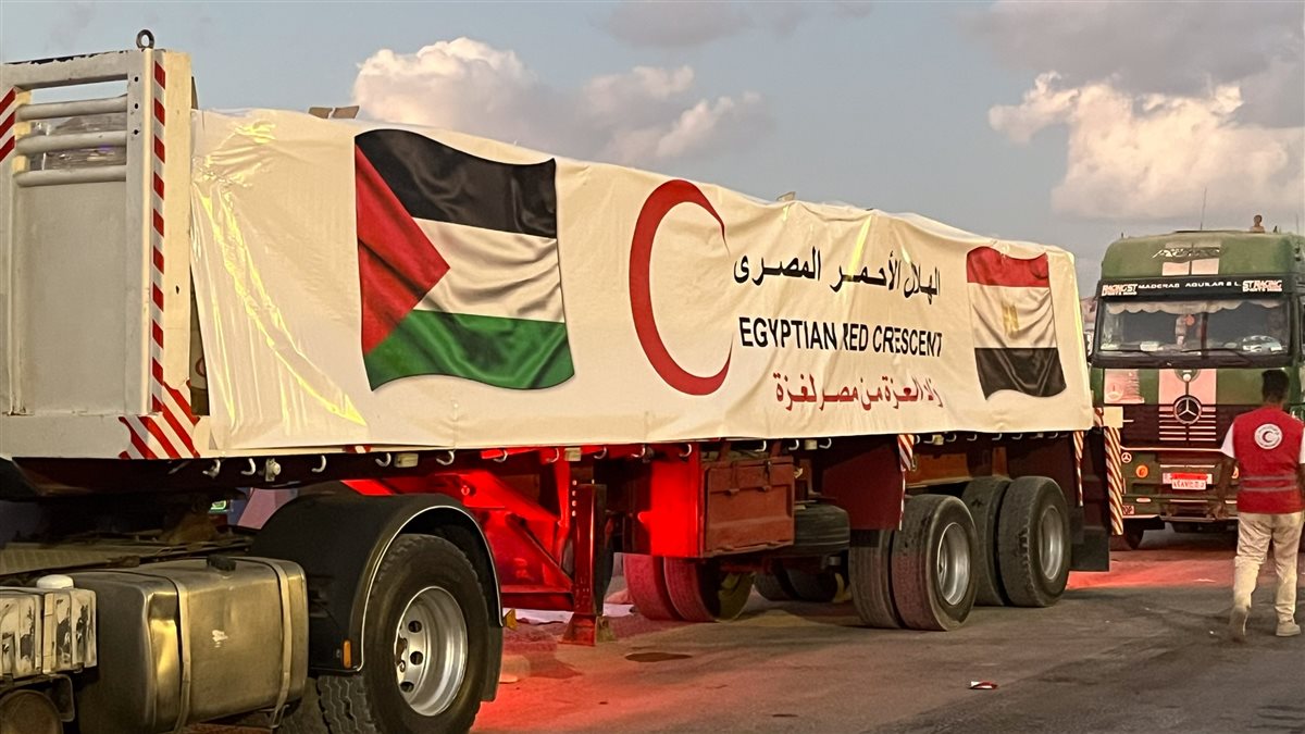 قوافل الهلال الأحمر المصري
