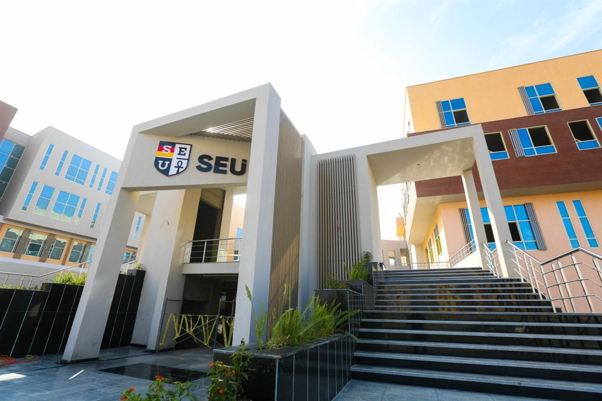 جامعة ساكسوني مصر تطلق برنامجًا مهنيًا دوليًا في مجال الضيافة بالتعاون مع ITEES السنغافورية