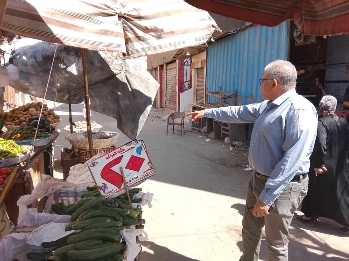 رئيس حي السلام أول يقود حملات موسعة لإزالة الإشغالات