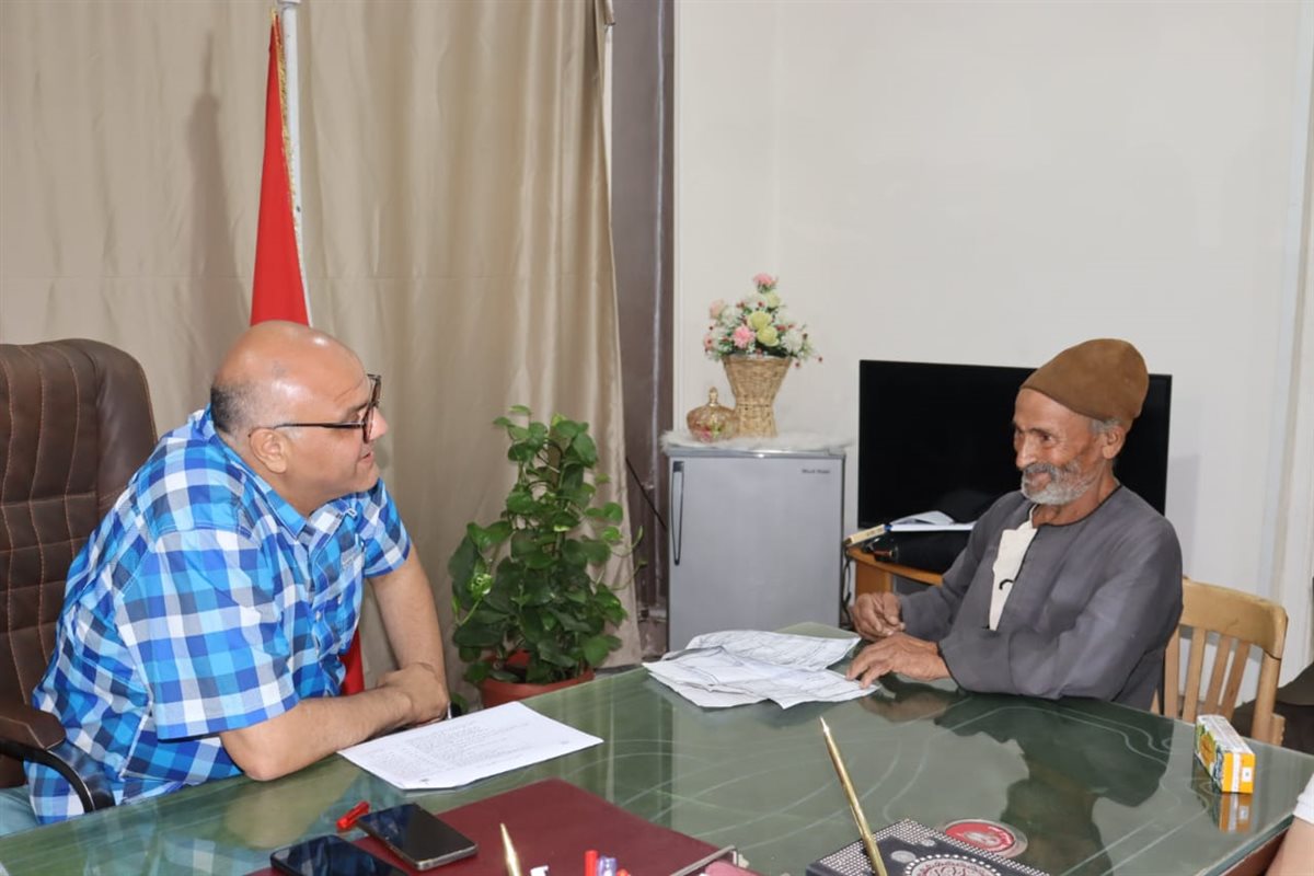 محافظ القليوبية يعقد اللقاء الأسبوعي للمواطنين بكفر شكر لحل مشاكلهم وتلبية احتياجاتهم 