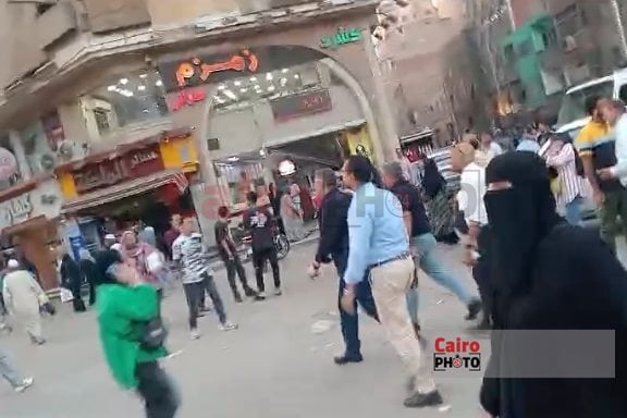 محافظ الجيزة خلال جولته المفاجئة بالطوابق