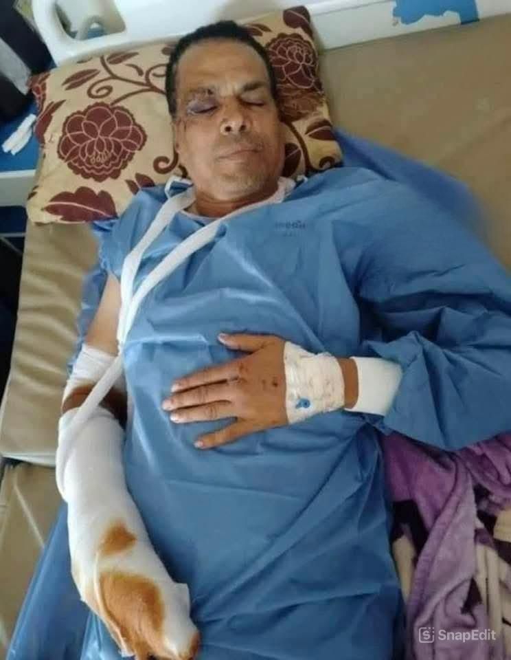 الكابتن حمام إبراهيم خلال تلقيه العلاج 