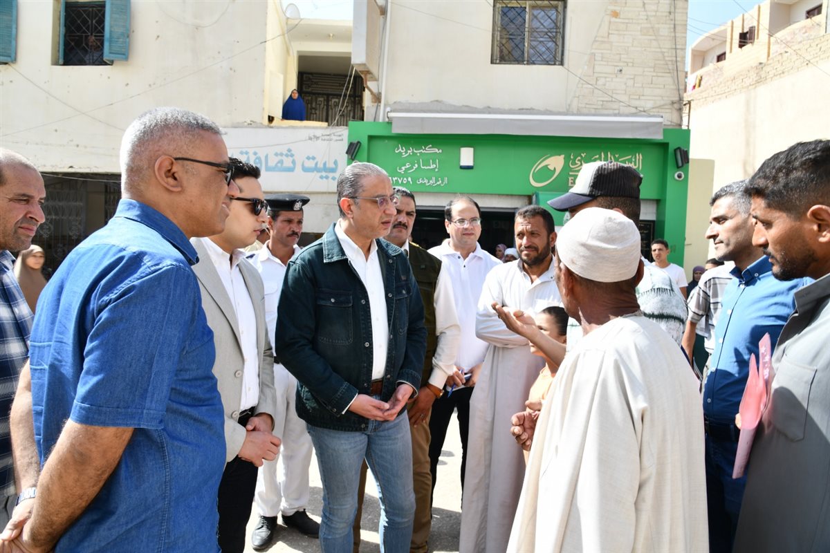 محافظ الفيوم يتابع خطة نقل الباعة الجائلين من ميدان إطسا إلى منطقة أرض الصهريج