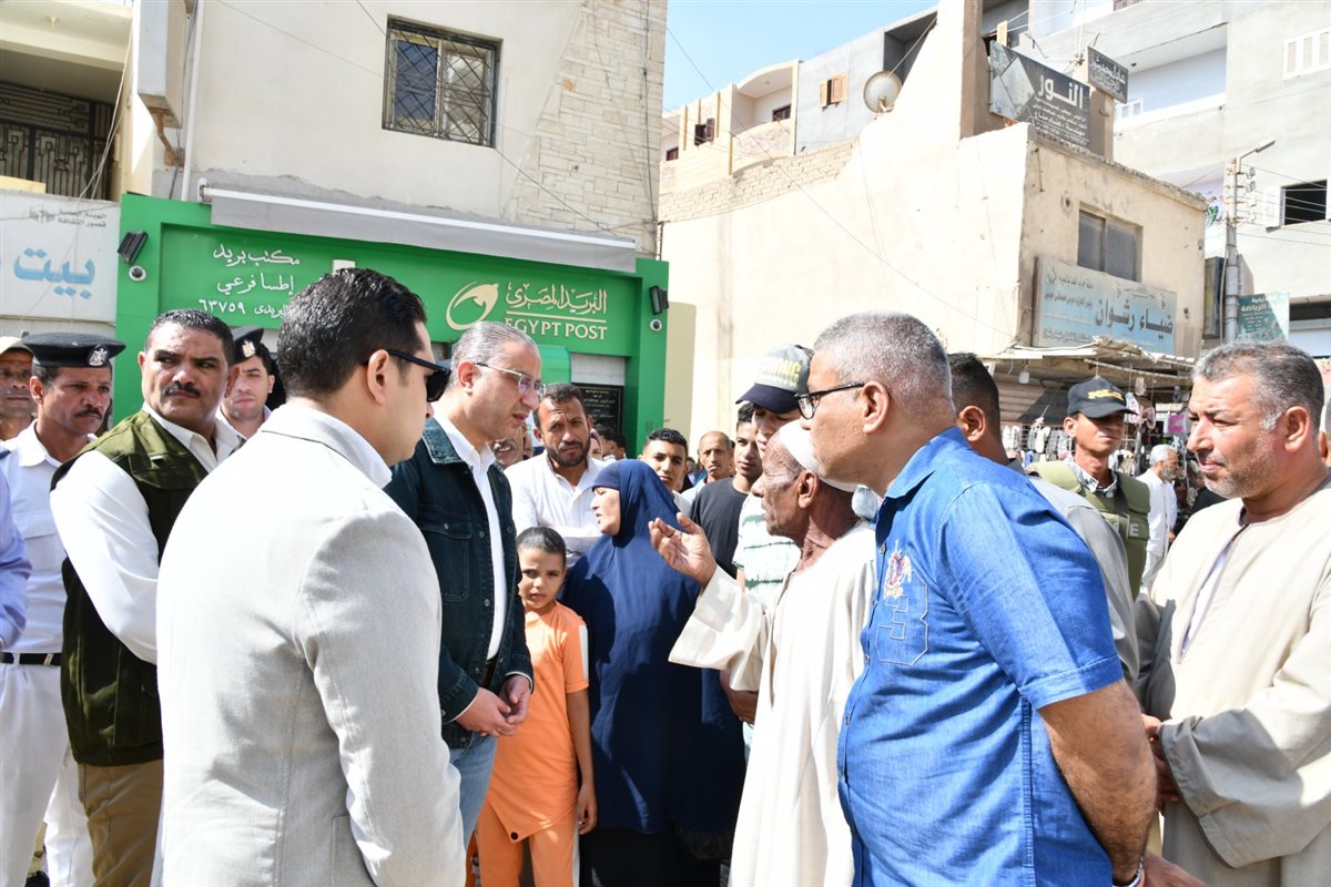 محافظ الفيوم يتابع خطة نقل الباعة الجائلين من ميدان إطسا إلى منطقة أرض الصهريج