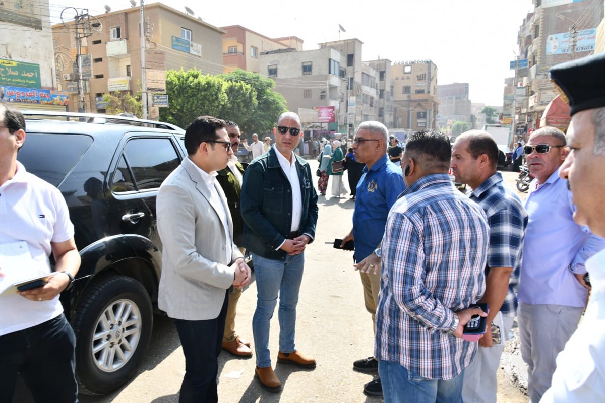 محافظ الفيوم يتابع خطة نقل الباعة الجائلين من ميدان إطسا إلى منطقة أرض الصهريج