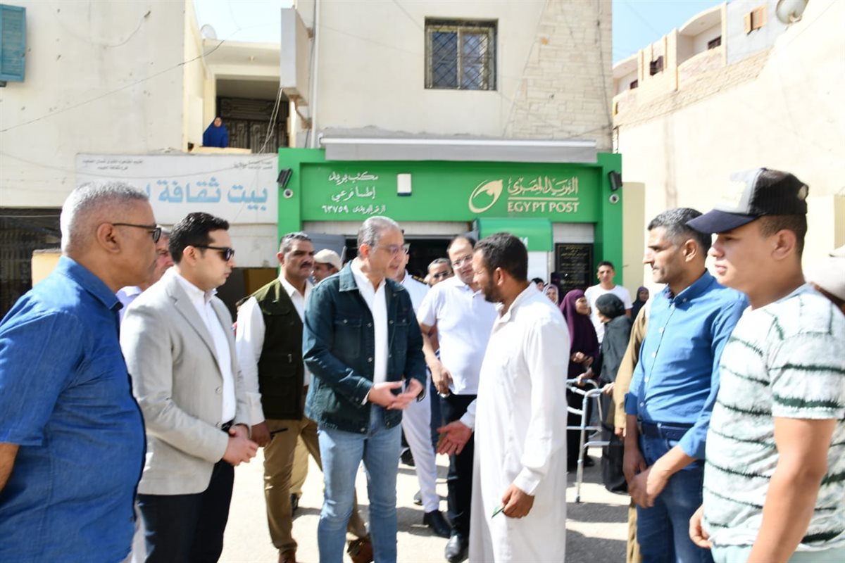 محافظ الفيوم يتابع خطة نقل الباعة الجائلين من ميدان إطسا إلى منطقة أرض الصهريج