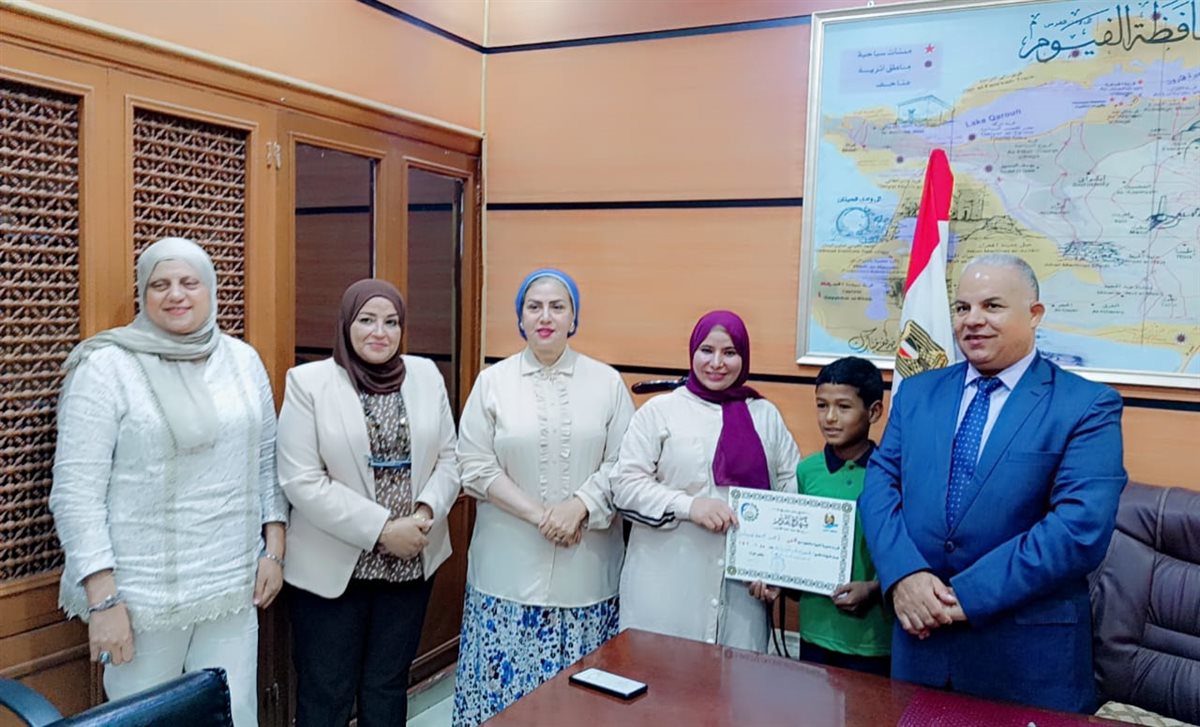 وكيل تعليم الفيوم: طالب أحمد جمعة الأول على العالم في مسابقة ألبرتو كوتو للرياضيات الذهنية