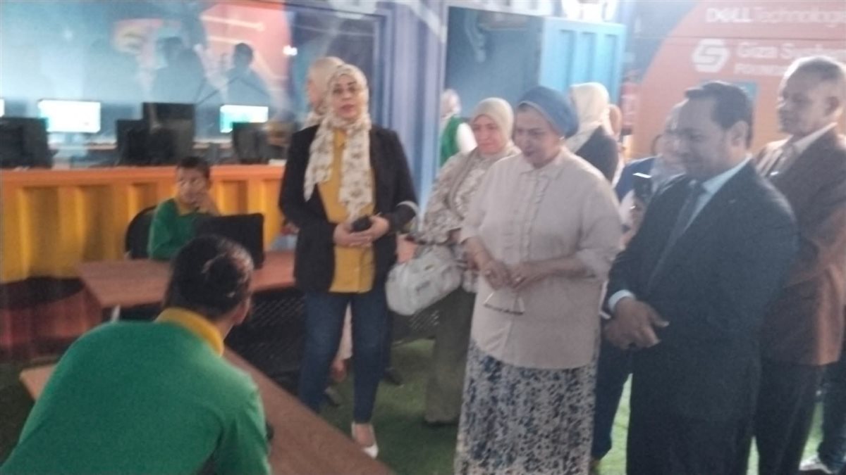 مدير الإدارة المركزية للتسرب من التعليم بالوزارة تشيد بمدارس التعليم المجتمعي  بطامية في الفيوم 