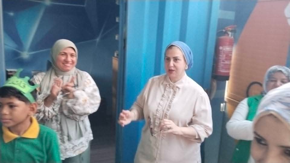 مدير الإدارة المركزية للتسرب من التعليم بالوزارة تشيد بمدارس التعليم المجتمعي  بطامية في الفيوم 