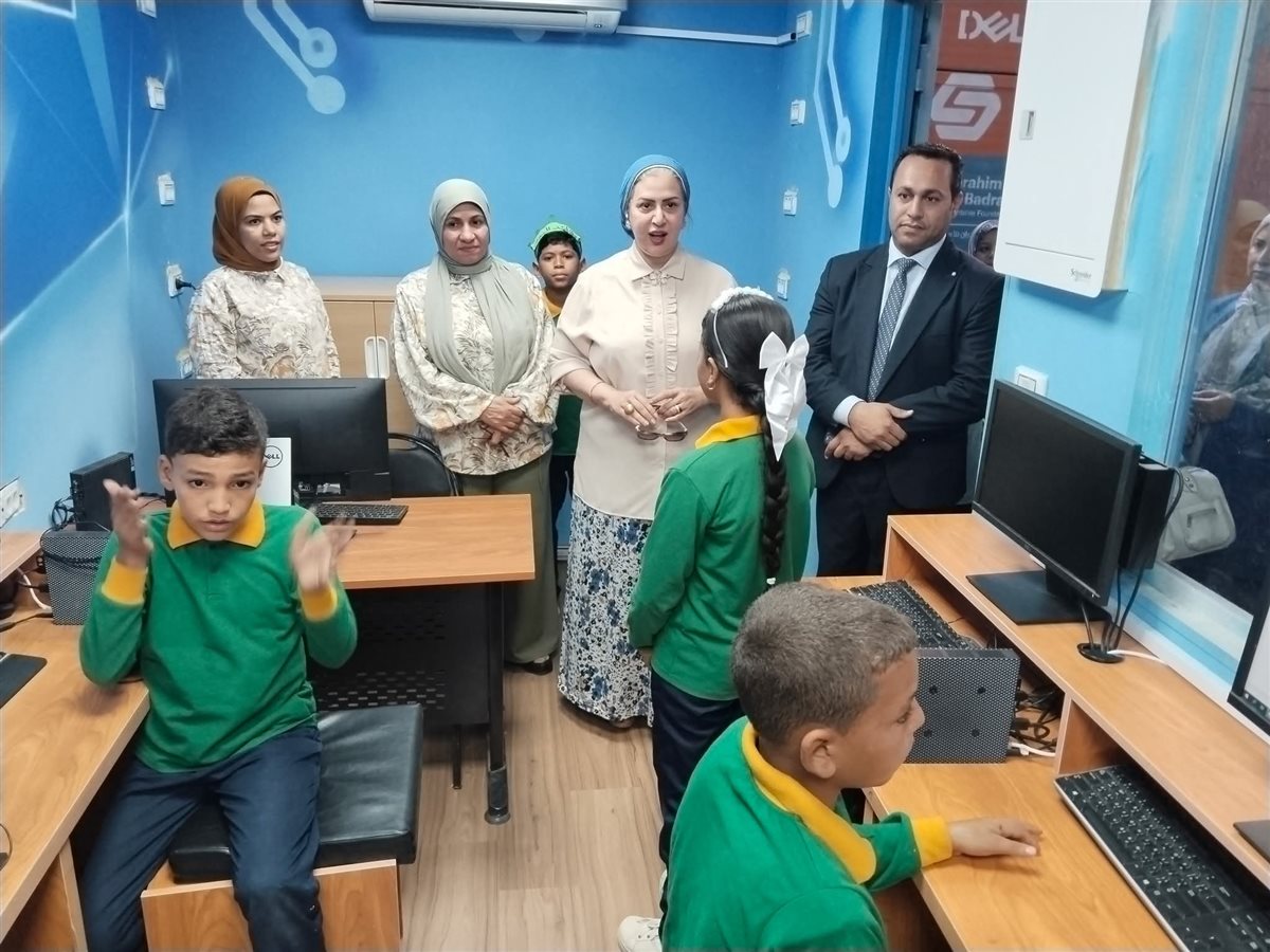 مدير الإدارة المركزية للتسرب من التعليم بالوزارة تشيد بمدارس التعليم المجتمعي  بطامية في الفيوم 