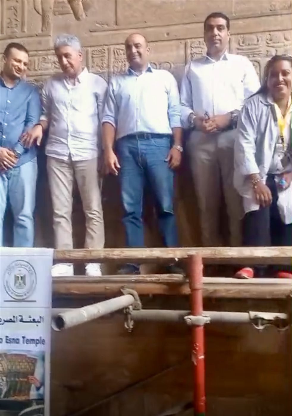 وزير السياحة على السقالات وسط المرممين