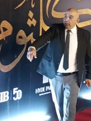 نجوم الفن والإعلام في افتتاح مسرحية أم كلثوم