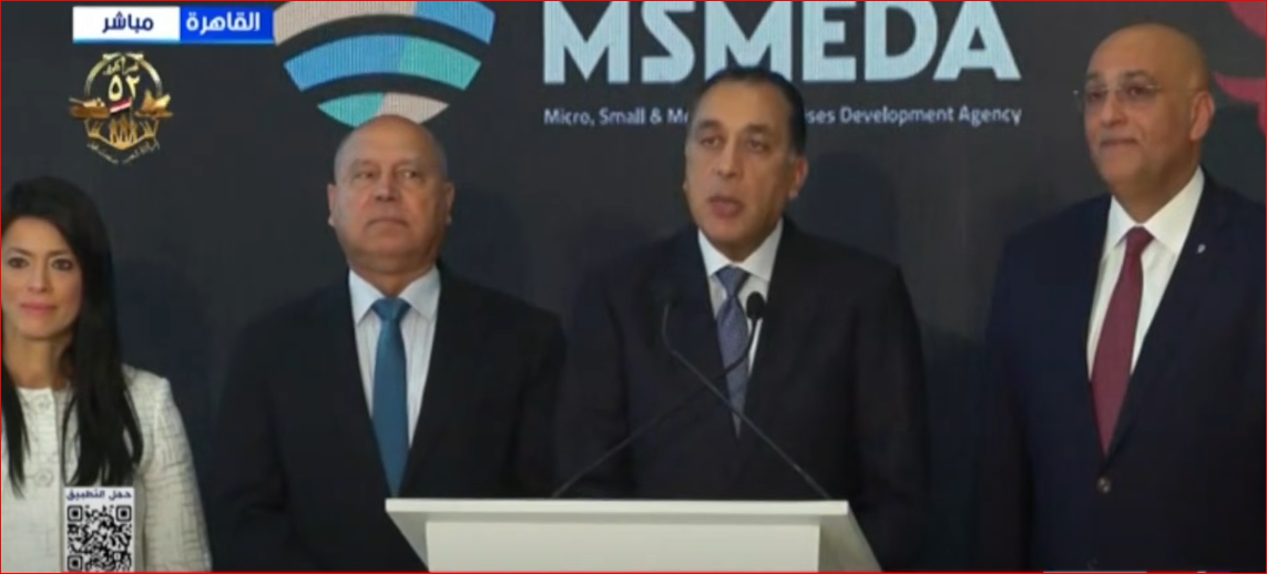 <strong>رئيس الوزراء يفتتح معرض تراثنا للحرف اليدوية</strong>