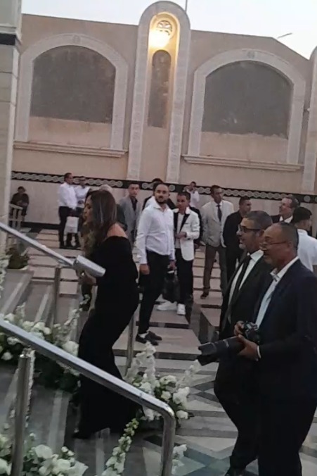 داليا البحيري أول الحاضرين في حفل زفاف نجل هاني رمزي