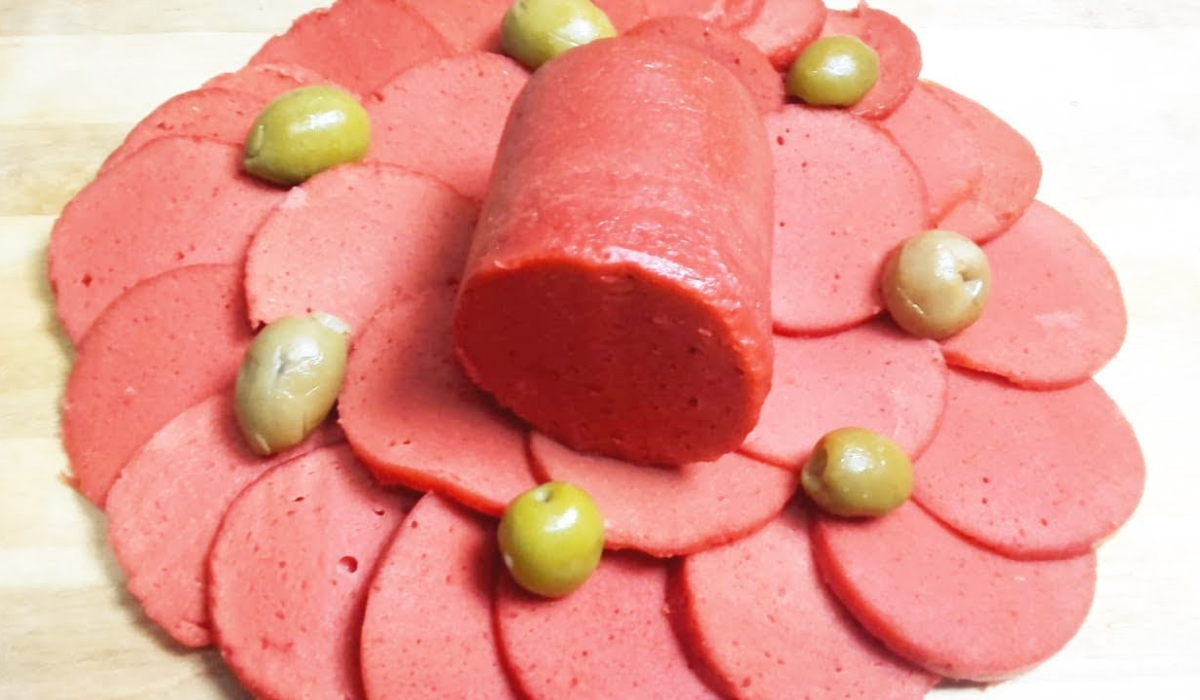 مكونات عمل اللانشون باللحمة