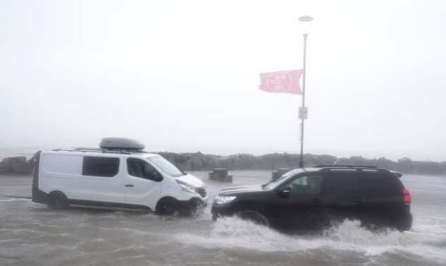 تأثير العاصفة إيمي في بريطانيا 