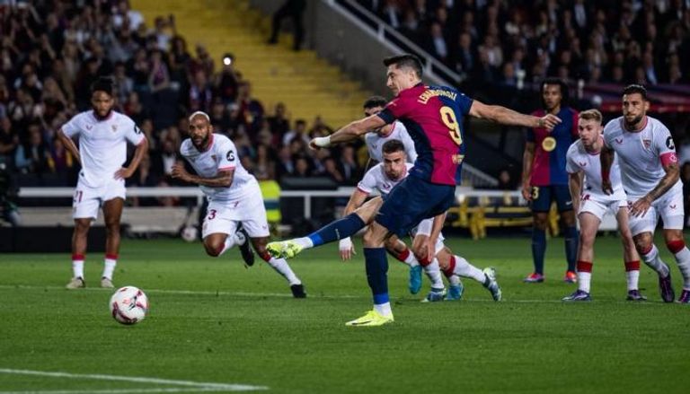 القنوات الناقلة لمشاهدة بث مباشر مباراة برشلونة ضد إشبيلية اليوم