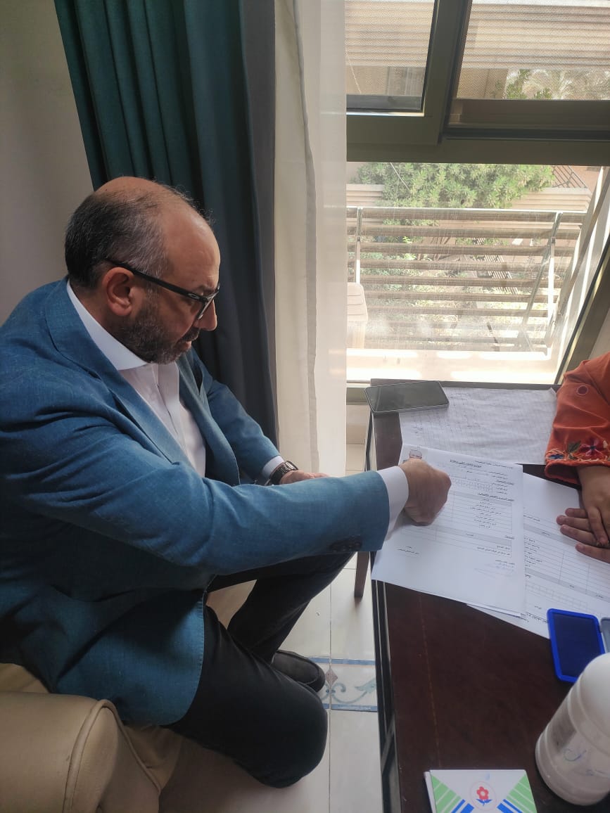 <strong>حسام المندوه يجري الكشف الطبي ويستوفي المستندات  </strong>