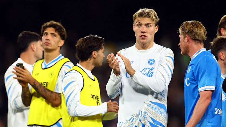 هويلند يقود نابولي للفوز على جنوي