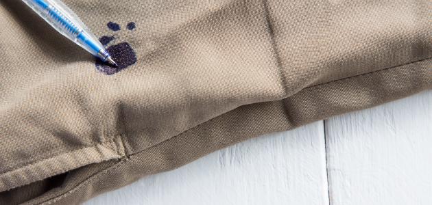 كيفية إزالة الحبر الجاف من الملابس الملونة