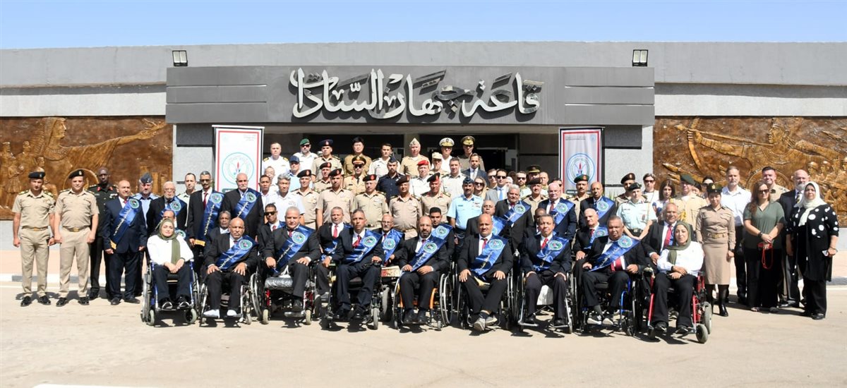 القوات المسلحة تنظم معرضًا فنيًا لإبداعات المحاربين القدماء