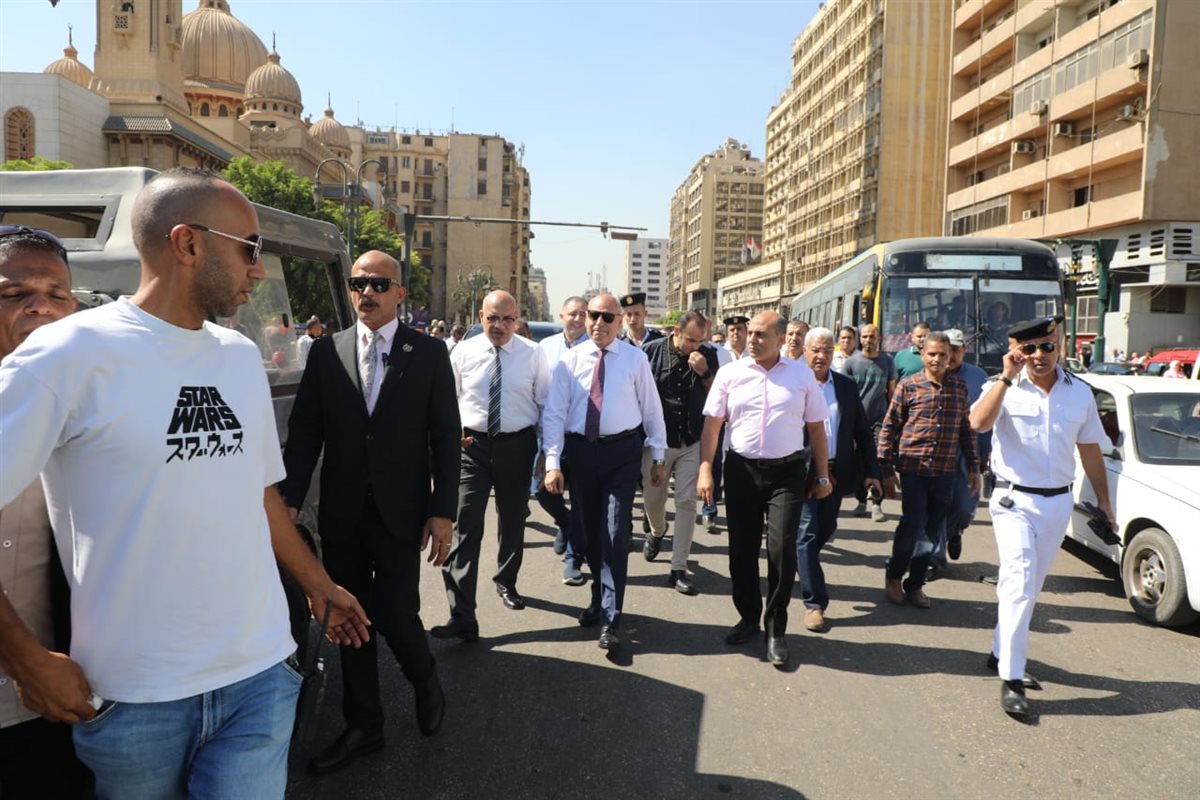 محافظ القاهرة يقود حملة لنقل المواقف العشوائية