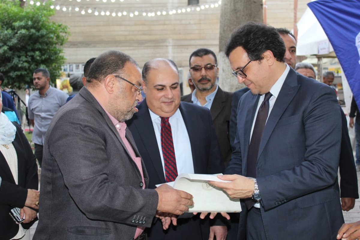 افتتاح المعرض