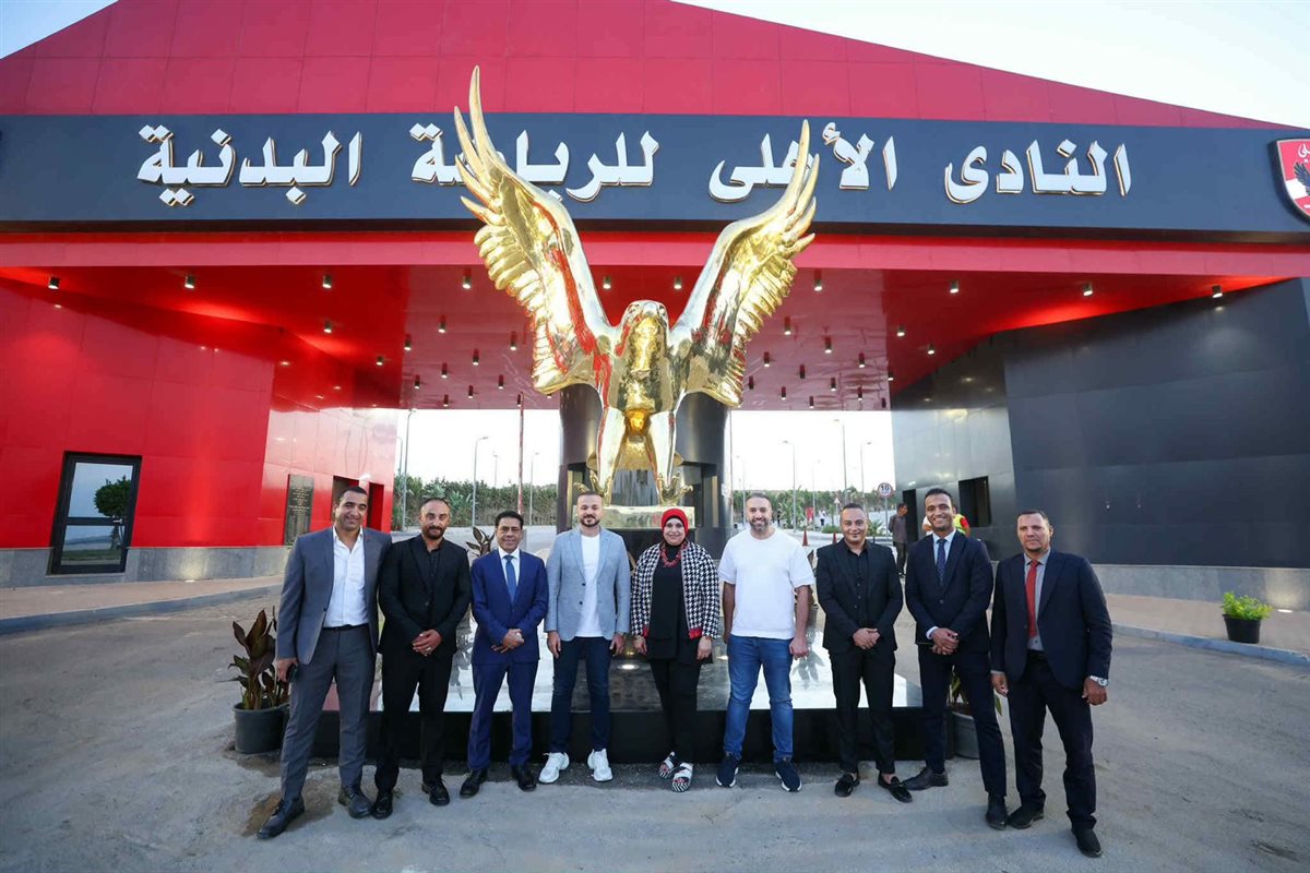 مجلس الإدارة يفتتح ثلاثة مشروعات جديدة بفرع الأهلي بالشيخ زايد