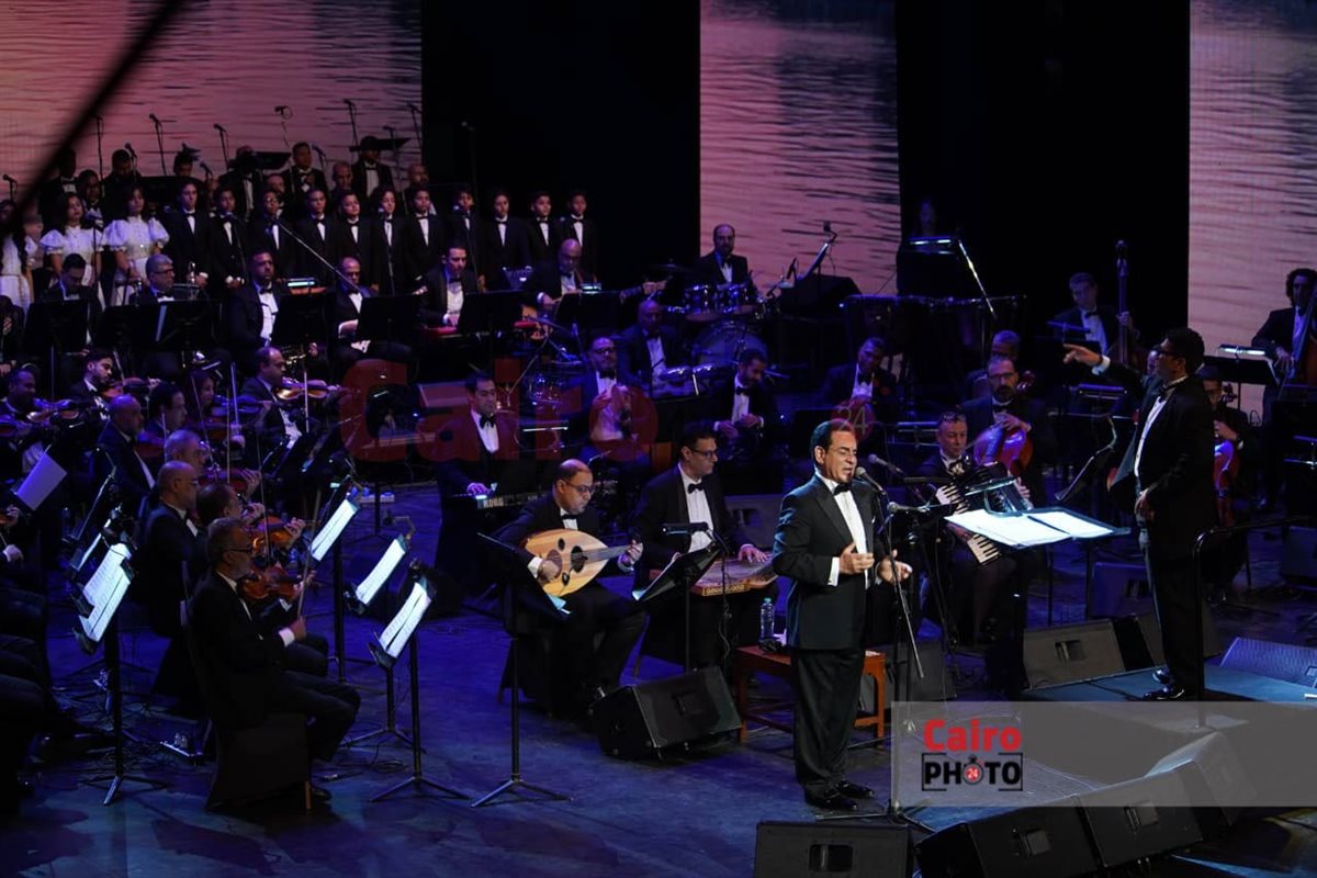 محمد ثروت ومحمد الحلو يحييان احتفالية ذكرى نصر أكتوبر بالأوبرا