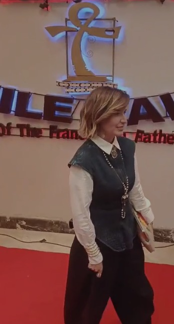 هنا شيحة وشيكو ومحمد عبد الرحمن وعايدة رياض أول الحاضرين على ريد كاربت مهرجان جيلنا 