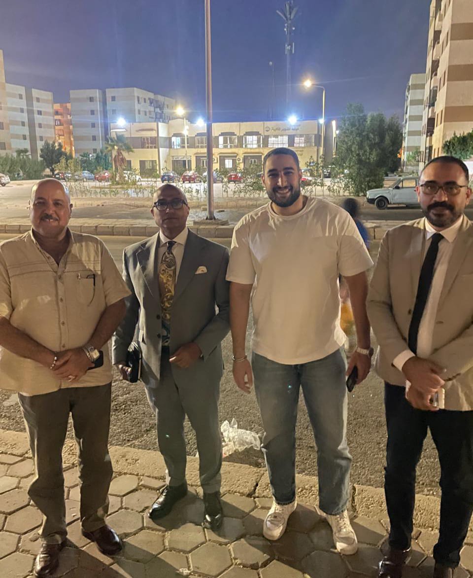 أدهم سنجر- المحامي عبد الرازق مصطفى