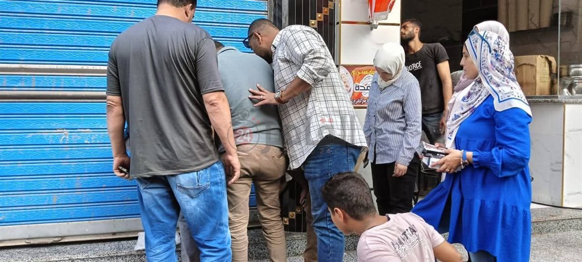 بعد إصابة 7 طالبات بأعراض تسمم.. غلق وتشميع محل كشري في المنوفية