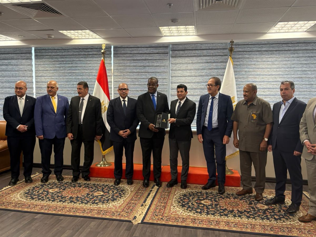 لقطات من اجتماع وزير الرياضة التحضيري بين الأنوكا والأوكسا والاتحاد الإفريية السياسي