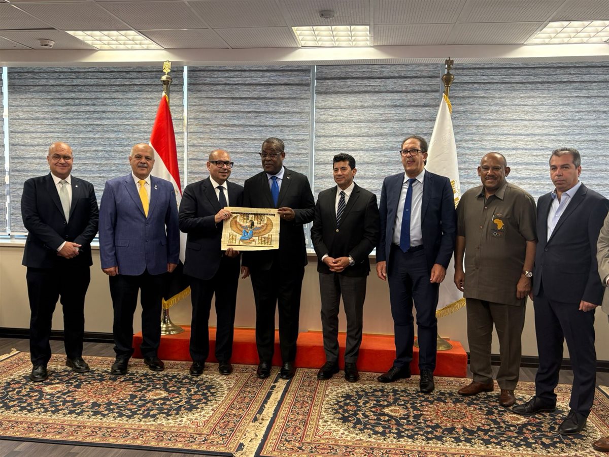 <strong>لقطات من اجتماع وزير الرياضة التحضيري بين الأنوكا والأوكسا والاتحاد الإفريية السياسي</strong>