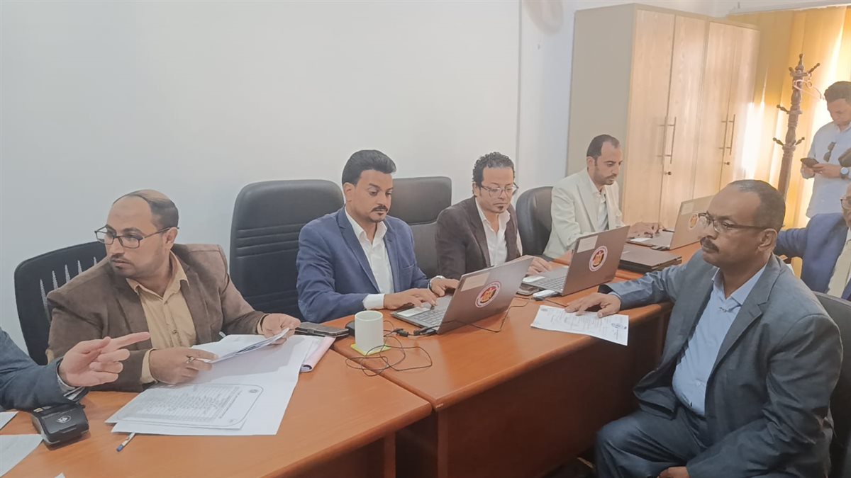 لجنة تلقى طلبات الترشح 