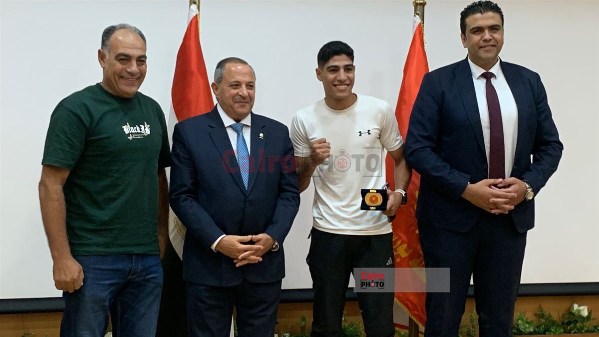 تكريم اللاعب كريم الريس 