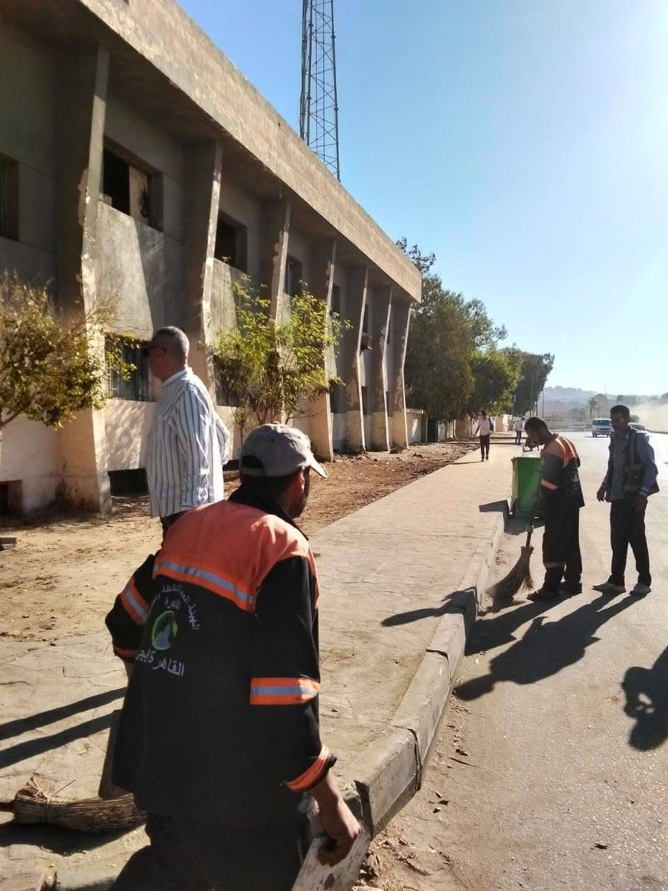 حملات مكثفة لرفع كفاءة النظافة وتجميل شوارع مصر القديمة