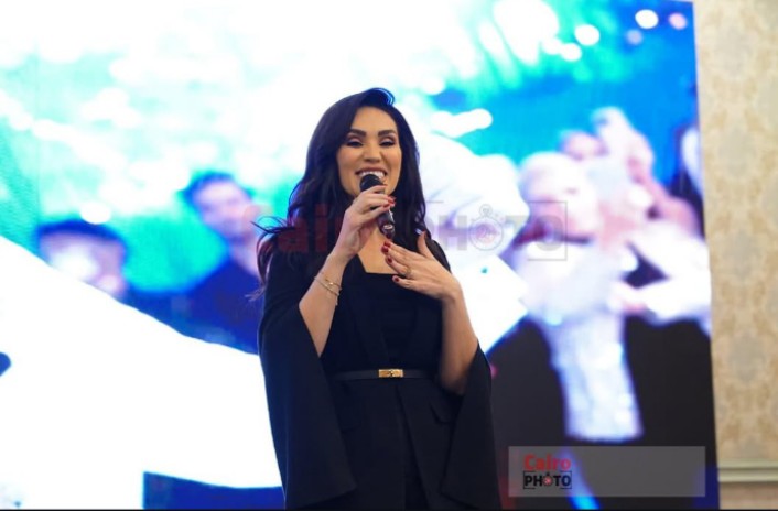 لقطات من احتفال المطربة مي فاروق بألبومها الجديد تاريخي بحضور نجوم الفن