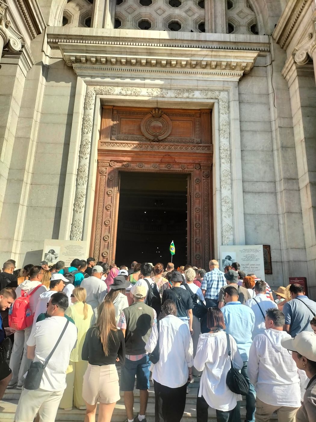 توافد كبير من السائحين على المتحف المصري بالتحرير